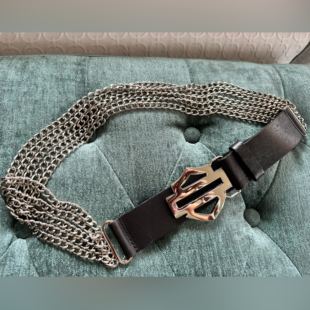 Like new Women’s Harley Davidson Black Leather Chain belt